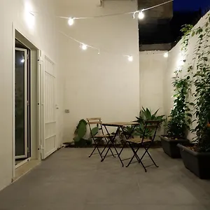 Central Patio Apartament Bari